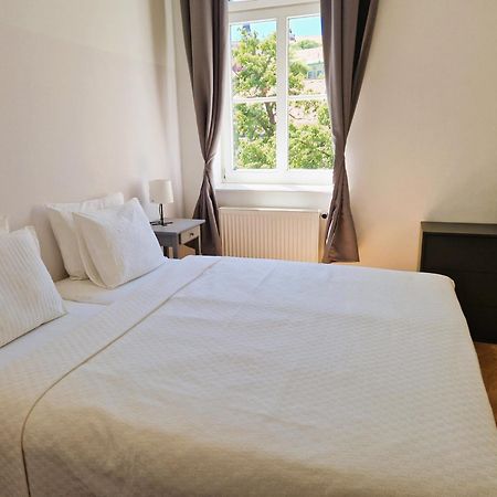 Halasz 2-Bedroom Apartment Near Castle, Free Public Parking Nearby Будапеща Екстериор снимка