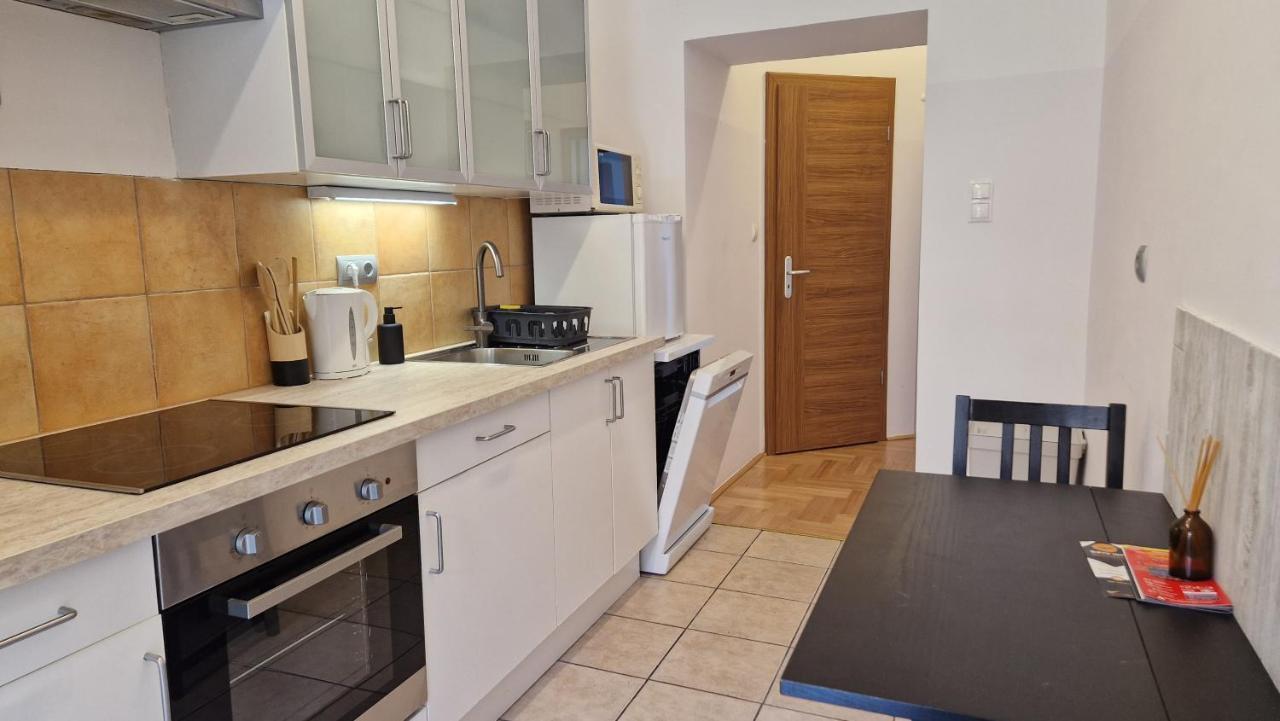 Halasz 2-Bedroom Apartment Near Castle, Free Public Parking Nearby Будапеща Екстериор снимка